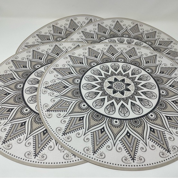 Vintage Mandala Art Design Placemats Round 4 Pcs geometric abstract 15 inches - Picture 6 of 10